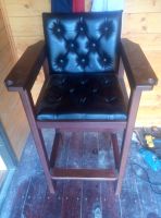 Бильярдный стул "Барин-люкс" светло-коричневый/черная обивка